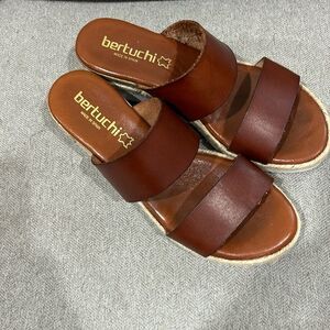 Bertuchi Made In Spain Leather Wedge
Sandals Double Band Cognac Espadrille